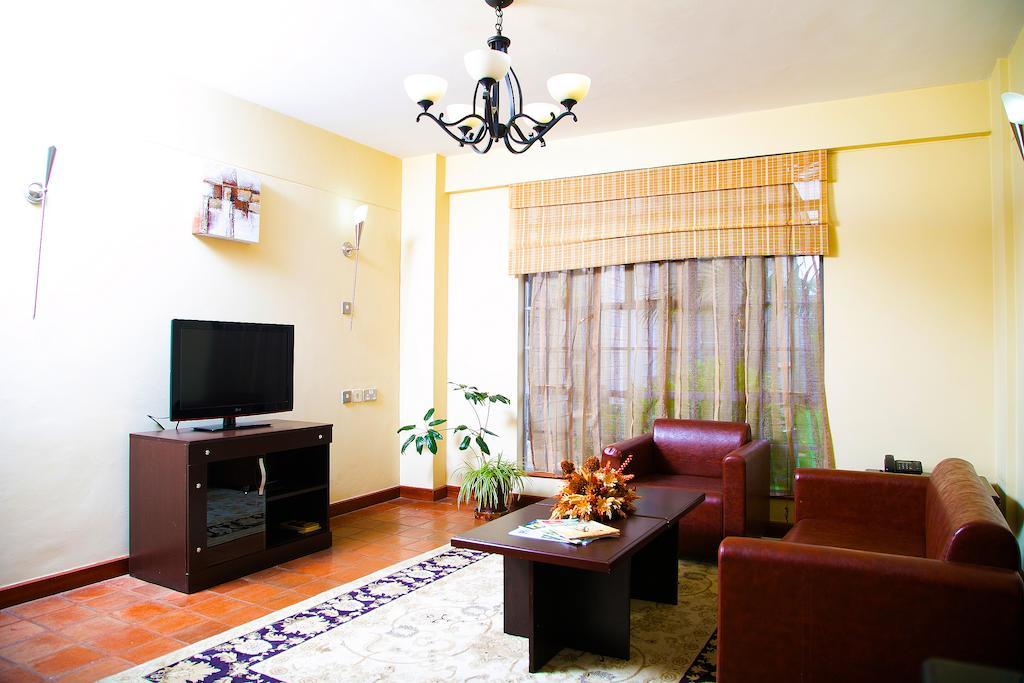 Batians Apartment Hotel Nairobi Habitación foto